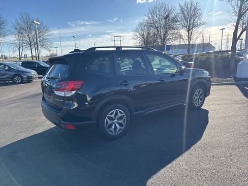 Used 2019 Subaru Forester Premium image 11
