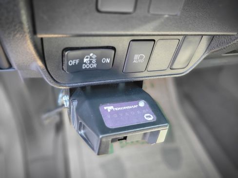 Used 2020 Toyota Tacoma SR5 image 16