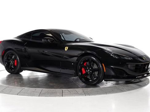 Used 2019 Ferrari Portofino RWD image 13