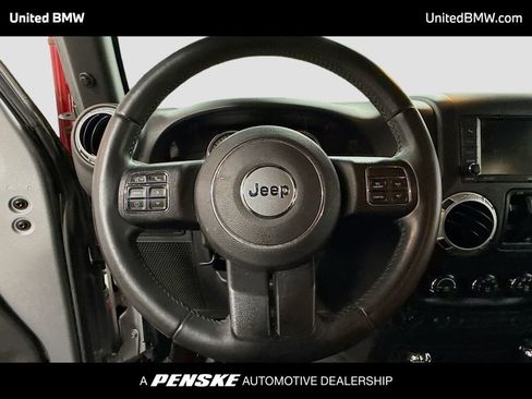 Used 2016 Jeep Wrangler Unlimited Rubicon w/ Max Tow Package image 6