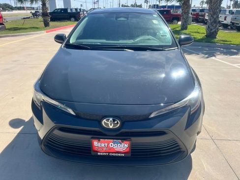 Used 2024 Toyota Corolla LE FWD image 1