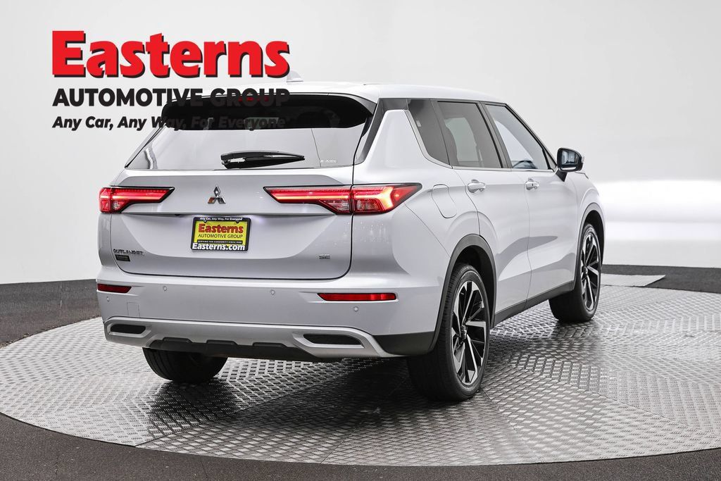 Used 2024 Mitsubishi Outlander SE AWD/4WD image 7