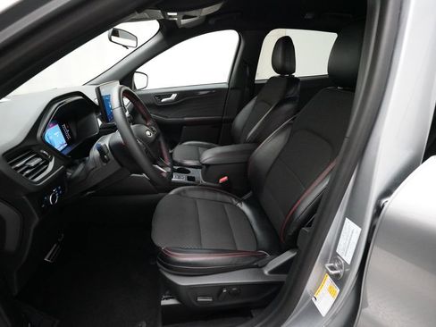 Used 2024 Ford Escape ST-Line w/ Tech Pack #1 image 7