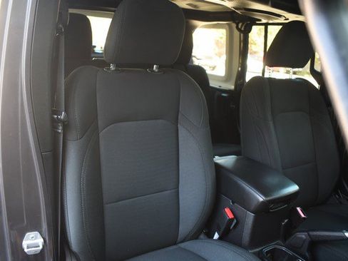Used 2021 Jeep Wrangler Unlimited Sport AWD/4WD image 26