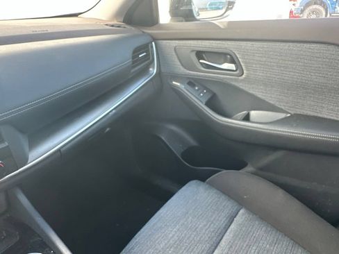 Used 2023 Nissan Rogue SV AWD/4WD image 45