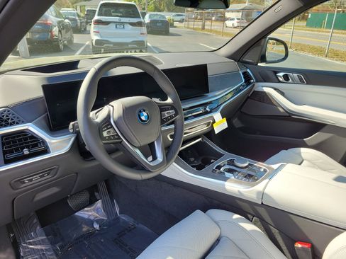 New 2026 BMW X5 xDrive50e image 18