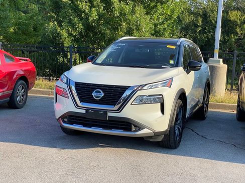 Used 2021 Nissan Rogue Platinum AWD/4WD image 3