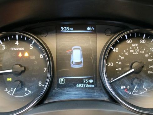 Used 2017 Nissan Rogue SL AWD/4WD image 25