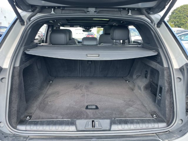 Used 2025 Land Rover Range Rover Sport SE AWD/4WD image 7