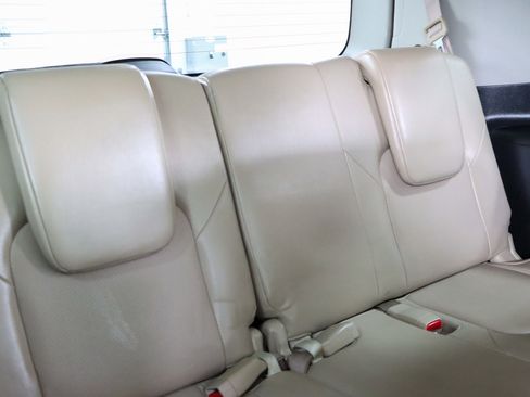 Used 2022 Nissan Armada SL w/ Captain's Chairs Package image 31