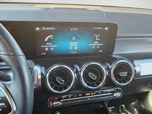 Used 2023 Mercedes-Benz GLB 250 4MATIC image 15