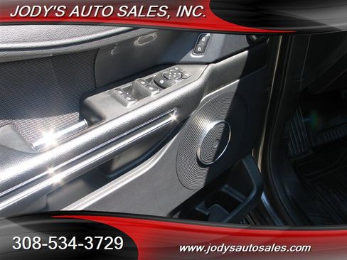 Used 2020 Ford Expedition XL AWD/4WD image 3