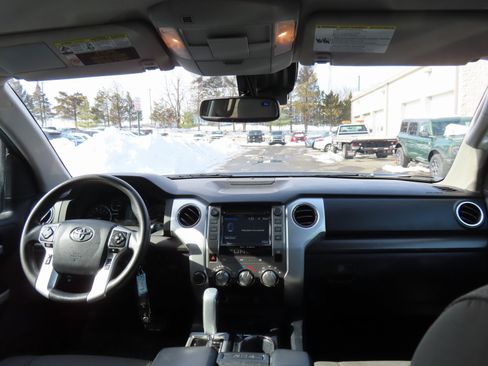 Used 2018 Toyota Tundra SR5 image 14