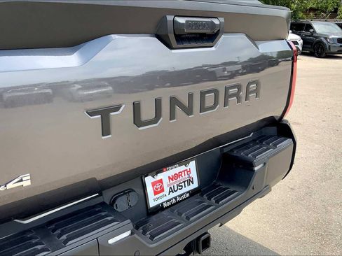 Used 2022 Toyota Tundra SR5 w/ SR5 Convenience Package image 31