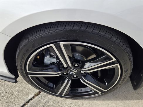 Used 2024 Honda Accord Sport image 10