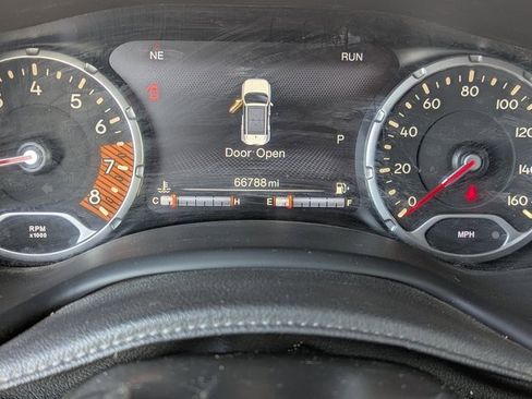 Used 2020 Jeep Renegade Altitude image 22