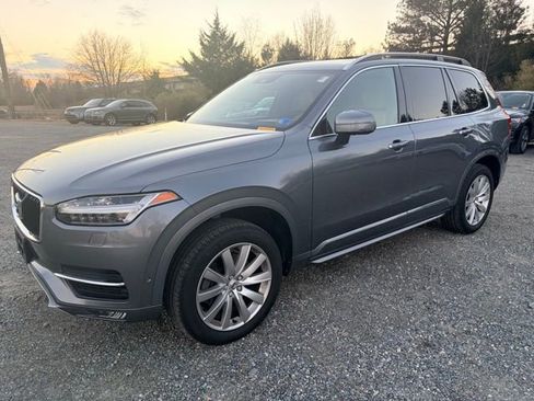 Used 2017 Volvo XC90 T5 Momentum w/ Vision Package image 1
