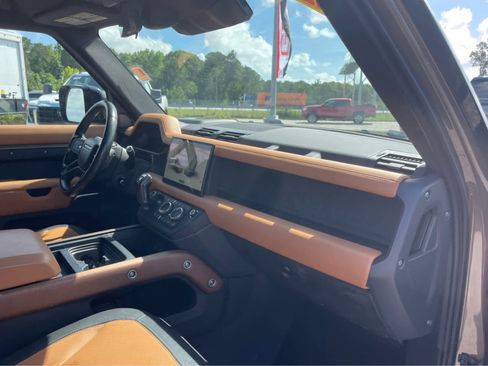 Used 2022 Land Rover Defender 110 X AWD/4WD image 28