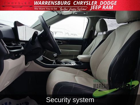 Used 2025 Kia Carnival SX Prestige image 14