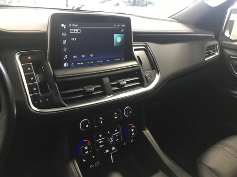 Used 2022 Chevrolet Suburban RST w/ Luxury Package image 21