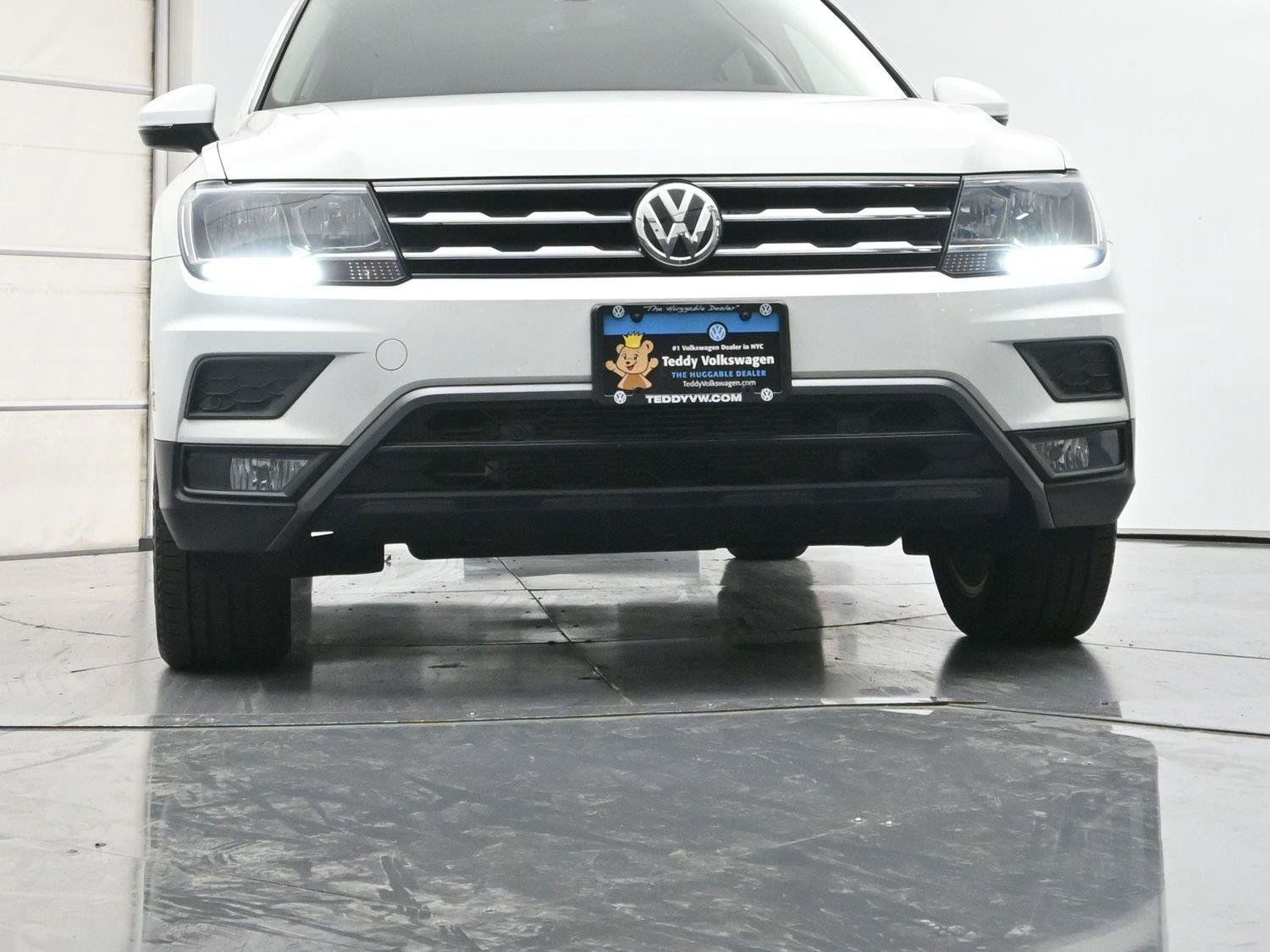 Used 2020 Volkswagen Tiguan SEL w/ 3rd Row Seat Package AWD/4WD image 28