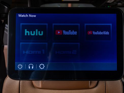 Used 2024 Chevrolet Suburban High Country w/ Advanced Technology Package AWD/4WD image 36