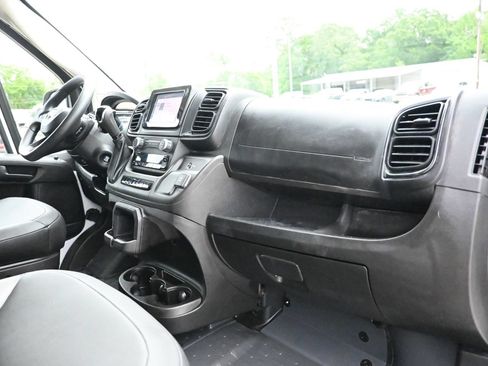 Used 2025 RAM ProMaster 2500 w/ Convenience Group FWD image 24