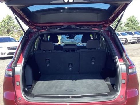 Certified 2025 Jeep Grand Cherokee Laredo X AWD/4WD image 19