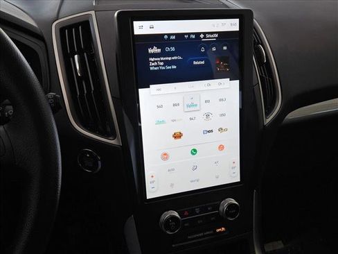 Used 2024 Ford Edge SE image 11