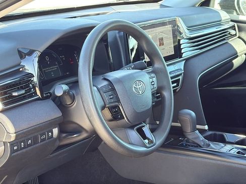 Used 2025 Toyota Camry LE FWD image 13