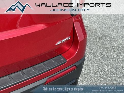 Used 2025 Ford Explorer ST-Line w/ ST-Line Street Pack AWD/4WD image 11