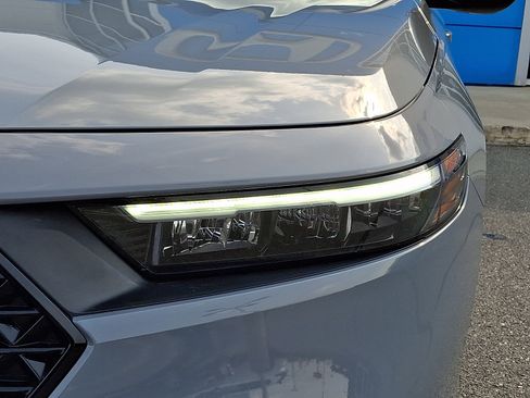 Used 2025 Honda Accord Sport image 9