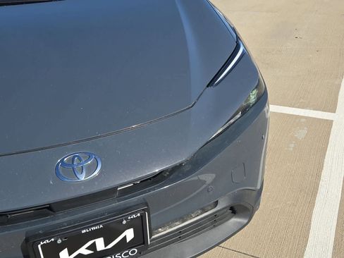 Used 2024 Toyota Prius LE image 10