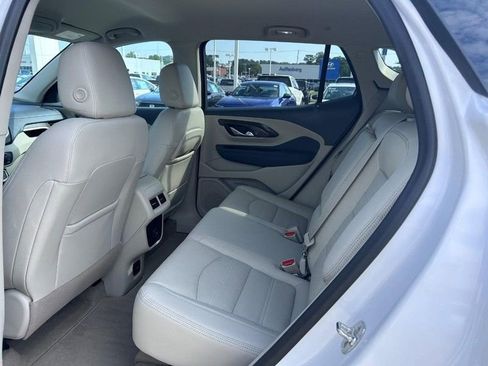 Used 2024 GMC Terrain Denali image 9