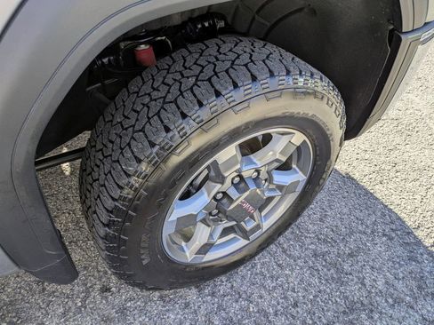 Certified 2025 GMC Sierra 2500 SLT w/ SLT Premium Package image 35