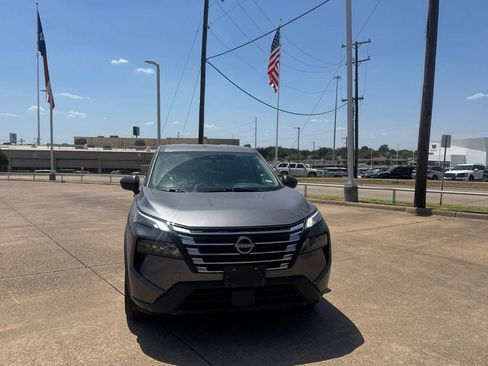 Certified 2025 Nissan Rogue S AWD/4WD image 4