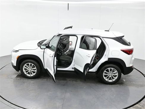 Used 2024 Chevrolet TrailBlazer LS w/ LS Convenience Package image 38