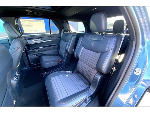 New 2026 Ford Explorer ST-Line AWD/4WD image 11
