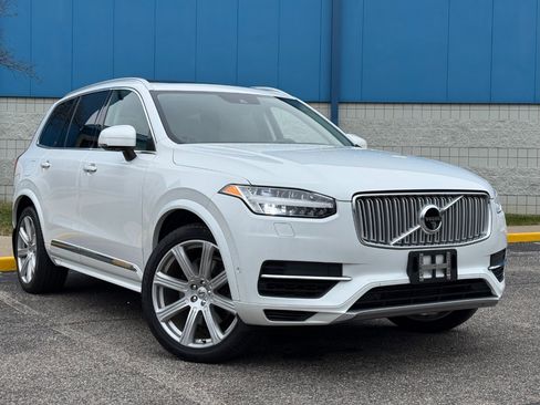 Used 2017 Volvo XC90 T8 Inscription w/ Vision Package image 3