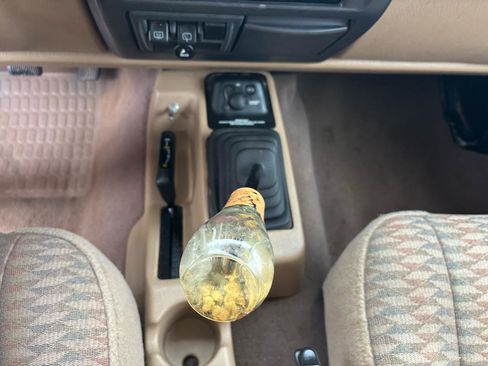 Used 1999 Jeep Wrangler SE image 17