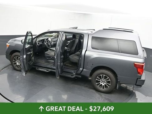 Used 2021 Nissan Titan SV w/ SV Convenience Package image 68