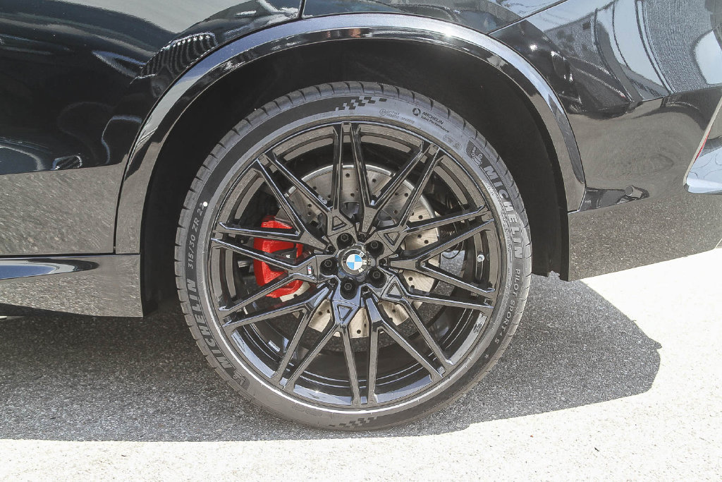 New 2026 BMW X5 M Competition w/ Executive Package AWD/4WD image 8
