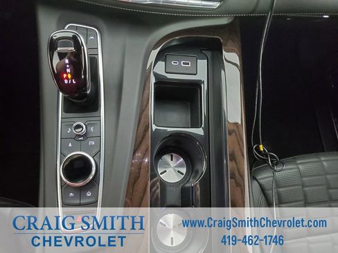 Used 2022 Cadillac Escalade Sport Platinum w/ Heavy-Duty Trailer Package AWD/4WD image 45