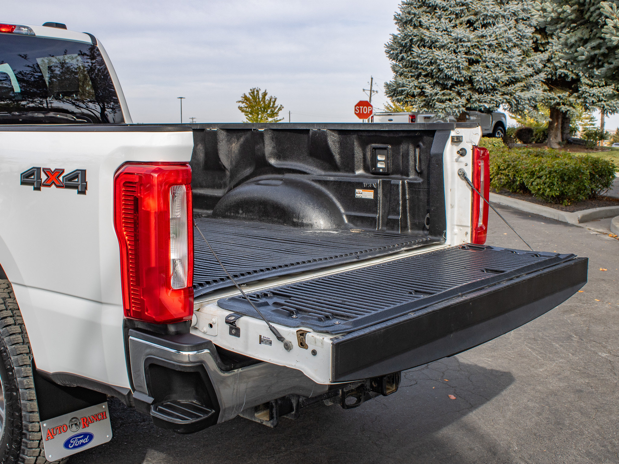 Used 2025 Ford F250 XLT AWD/4WD image 9