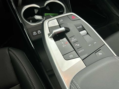 Used 2025 BMW X1 xDrive28i w/ Convenience Package image 21