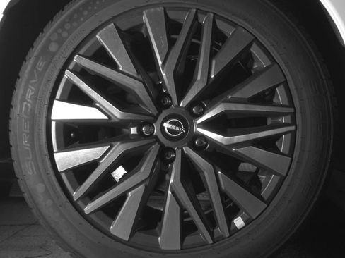 Used 2025 Nissan Altima 2.5 SV FWD image 18