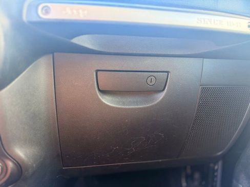 Used 2017 Jeep Wrangler Unlimited Sahara w/ Connectivity Group image 25