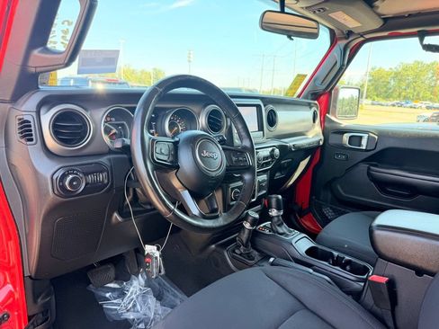 Used 2018 Jeep Wrangler Unlimited Sport S AWD/4WD image 9