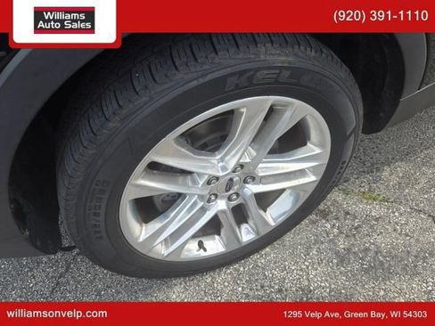 Used 2016 Ford Explorer XLT w/ Equipment Group 202A AWD/4WD image 9