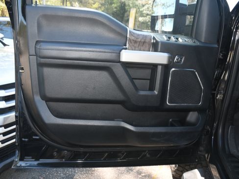 Used 2018 Ford F350 Lariat w/ Lariat Ultimate Package image 10